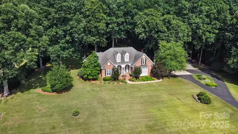 15546 Thompson Rd, Mint Hill, NC 28227