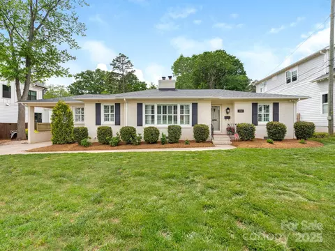 4346 Walker Rd, Charlotte, NC 28211