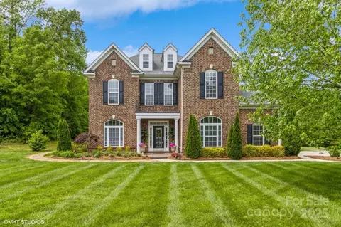 10012 Royal Colony Dr, Waxhaw, NC 28173