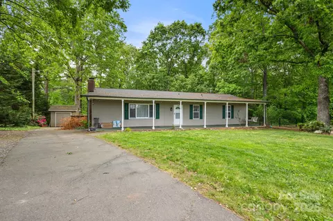 4522 Bill Dale Rd, Morganton, NC 28655