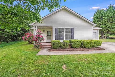 4227 Coopersdale Rd, Charlotte, NC 28273