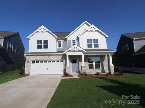 1215 Fremont Dr, Wingate, NC 28174