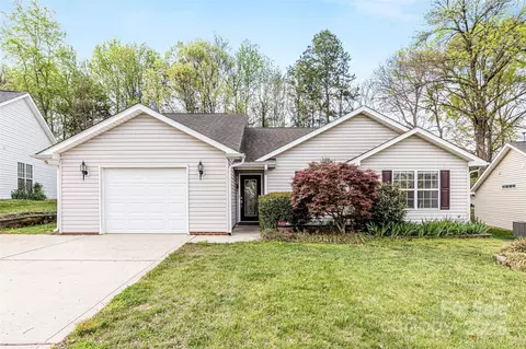 12628 Waterfall Pl, Charlotte, NC 28278