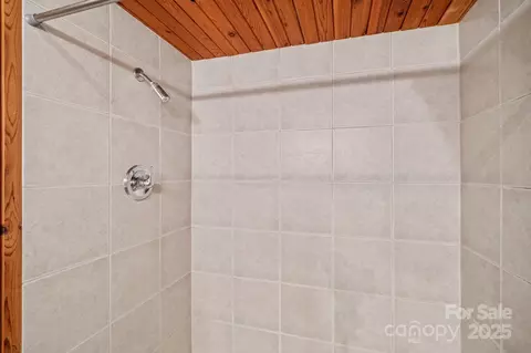 689 Osborne Rd, Clyde, NC 28721 photo 23
