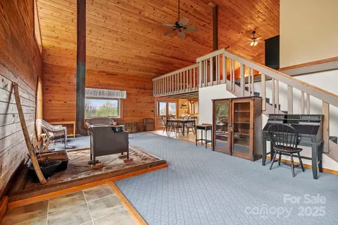 689 Osborne Rd, Clyde, NC 28721 photo 8