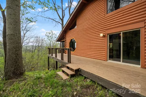 689 Osborne Rd, Clyde, NC 28721 photo 33