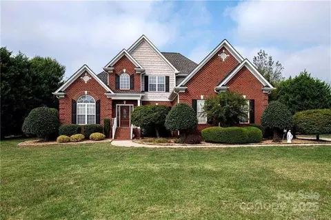 1909 Windmere Dr, Monroe, NC 28110 photo 2
