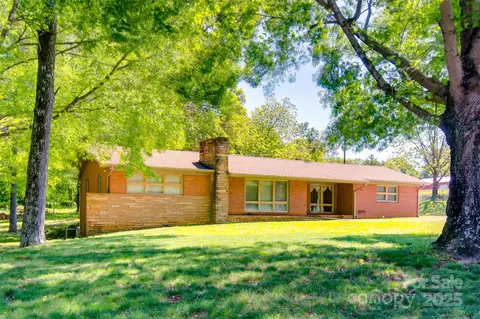 6447 E Nc 27 Hwy, Iron Station, NC 28080
