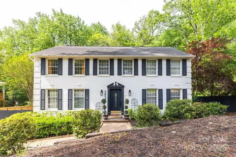 6826 Rollingridge Dr, Charlotte, NC 28211