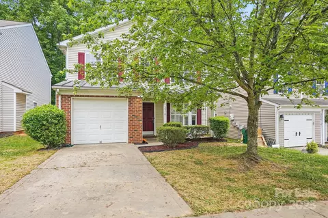 2530 Cochrane Dr, Charlotte, NC 28269