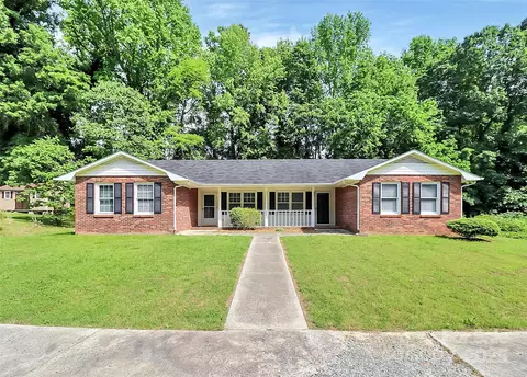306 Oak 18 St #18, York, SC 29745