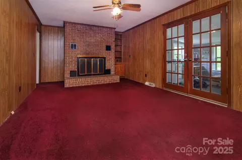 Living - 3012 Morgan Mill Rd, Monroe, NC 28110 photo 4 of 4