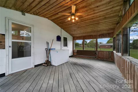 Exterior - 128 Summit Ave, Brevard, NC 28712 photo 9 of 10
