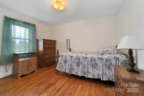 Bedroom - 128 Summit Ave, Brevard, NC 28712 photo 4 of 6