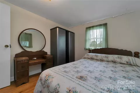 Bedroom - 128 Summit Ave, Brevard, NC 28712 photo 6 of 6