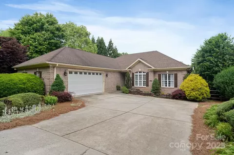 7471 Barfield Ln, Denver, NC 28037