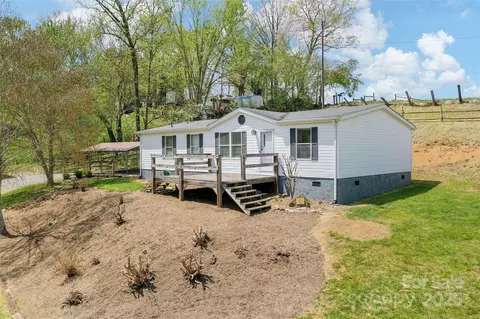 18 Dooley Dr, Canton, NC 28716