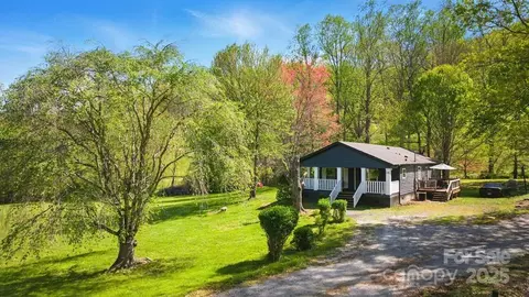 235 Pine Valley Rd, Cullowhee, NC 28723
