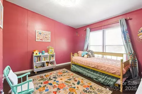 Bedroom - 235 Pine Valley Rd, Cullowhee, NC 28723 photo 3 of 4