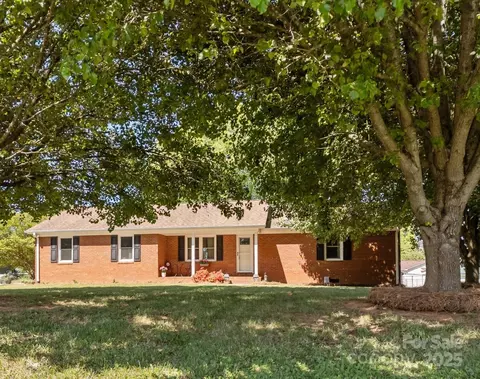 250 Log Barn Rd, Salisbury, NC 28146