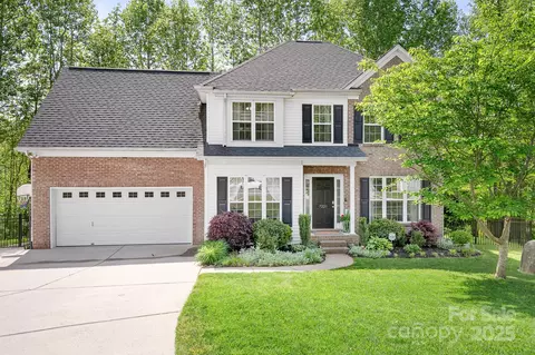 7221 Quail Hunt Dr, Stanley, NC 28164