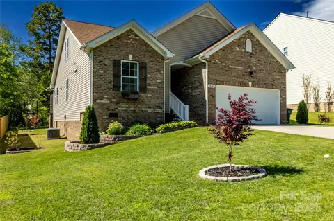 1680 Beleek Ridge Ln, Clover, SC 29710