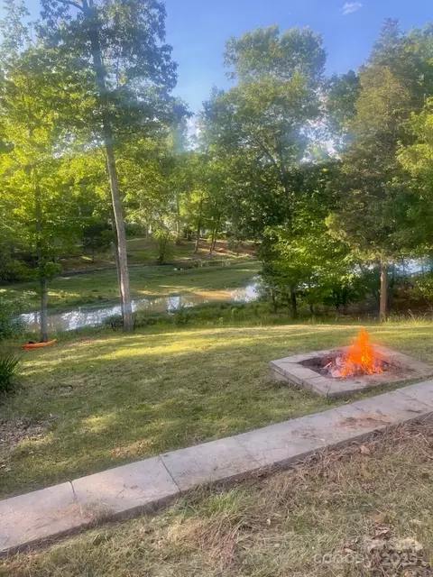 444 Snapdragon Dr, Clover, SC 29710