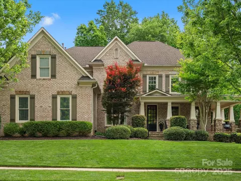 1030 Westbury Dr, Matthews, NC 28104