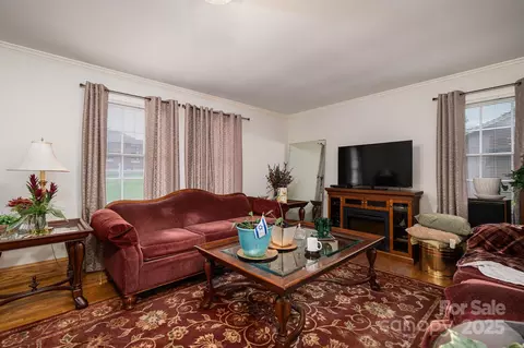 808 6th Sw Ave SW, Conover, NC 28613 photo 4