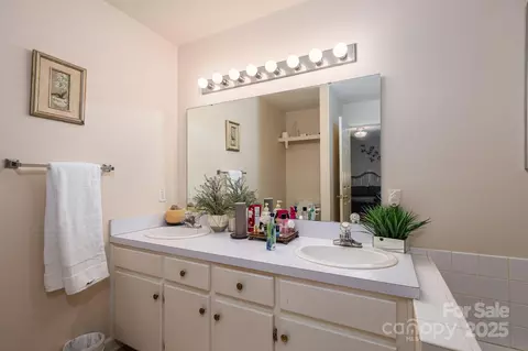 808 6th Sw Ave SW, Conover, NC 28613 photo 12