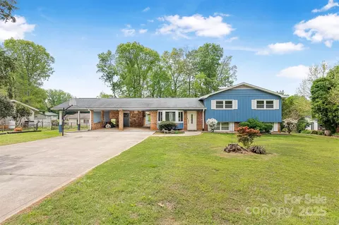 2649 Tiffany St, Conover, NC 28613 photo 3