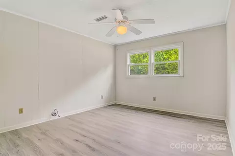 2649 Tiffany St, Conover, NC 28613 photo 16