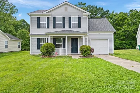 1427 Nature Pl, Charlotte, NC 28214
