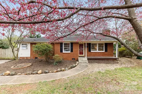 3918 Woodgreen Ter, Charlotte, NC 28205