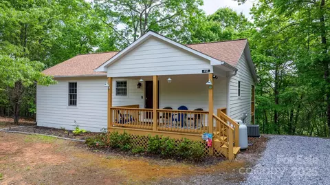 450 W Lake Rd, Marion, NC 28752