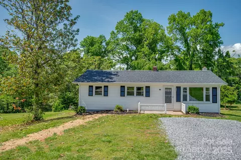 236 D Mathis Dr, Rutherfordton, NC 28139