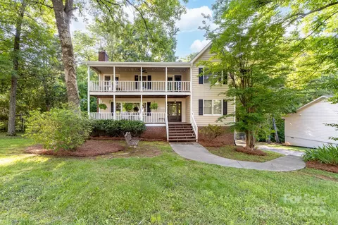 552 Blue Rock Dr, Charlotte, NC 28213