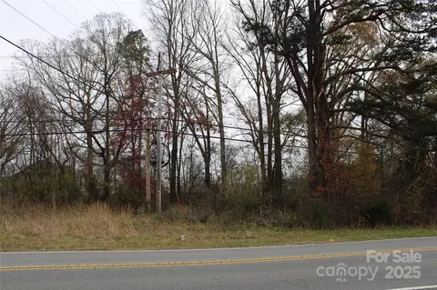 12414 Beatties Ford Rd, Huntersville, NC 28078