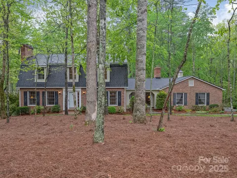 4 Hickory Creek Ct, Arden, NC 28704