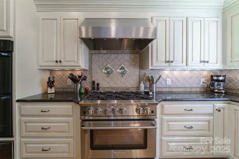 Kitchen - 3400 Baucom Manor Rd, Monroe, NC 28110 photo 2 of 2