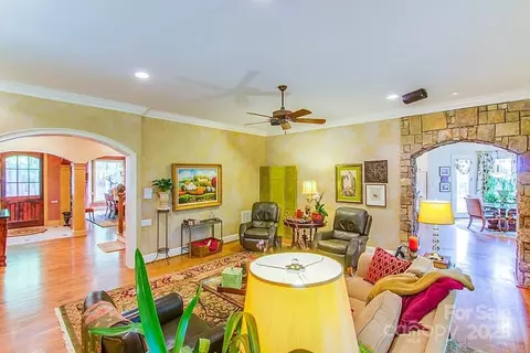 Living - 3400 Baucom Manor Rd, Monroe, NC 28110 photo 2 of 4