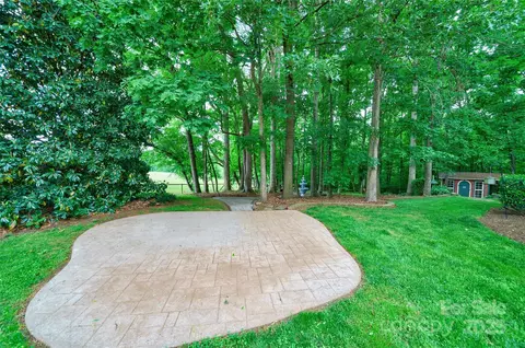 Exterior - 3400 Baucom Manor Rd, Monroe, NC 28110 photo 7 of 11