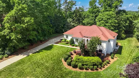 1004 Berwick Ct, Waxhaw, NC 28173
