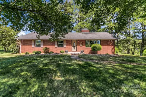 30 Ramsey Rd, Asheville, NC 28806