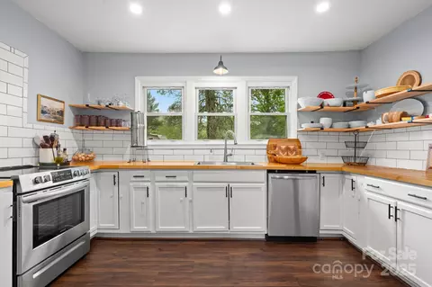 Kitchen - 258 Roper Rd, Flat Rock, NC 28731 photo 1 of 3