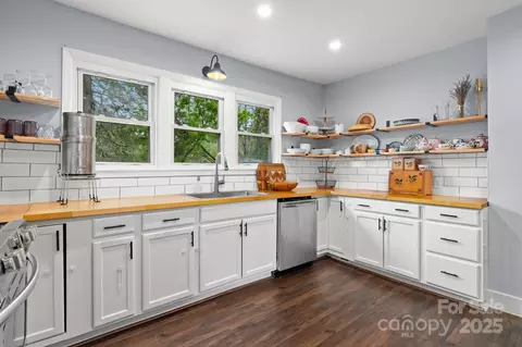 Kitchen - 258 Roper Rd, Flat Rock, NC 28731 photo 3 of 3