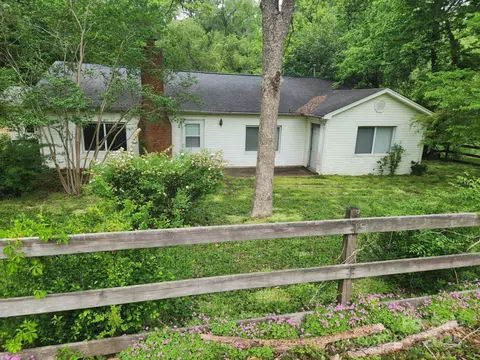 35643 City Lake Dr, Albemarle, NC 28001