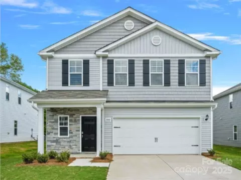 2129 Clapham Ct, Charlotte, NC 28215
