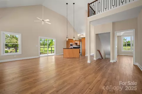 Living - 855 Phillips Rd, Columbus, NC 28722 photo 2 of 5