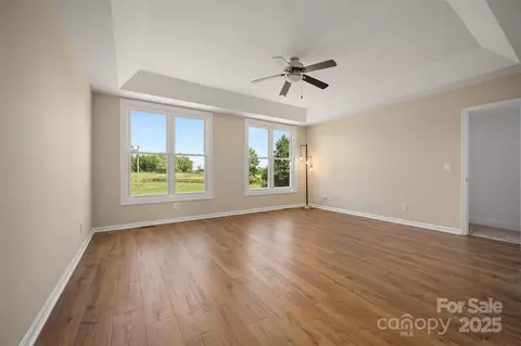 Living - 855 Phillips Rd, Columbus, NC 28722 photo 5 of 5